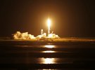 Запуск ракеты SpaceX Falcon 9 с гражданским экипажем с площадки 39A в Космическом центре Кеннеди на мысе Канаверал, Флорида