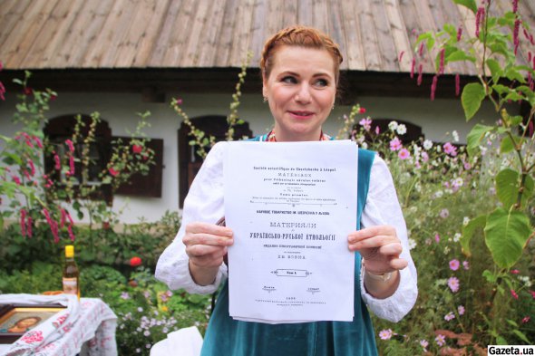 Янина Барыбина организовала и провела обряд "Галушчине свадьба" по материалам этнологических исследований Федора Вовка