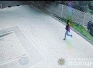 В Івано-Франківську рецидивіст напав на поліцейського з ножем у його квартирі і ледь не вбив