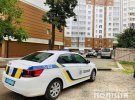 В Івано-Франківську рецидивіст напав на поліцейського з ножем у його квартирі і ледь не вбив
