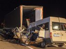 В Угорщині мікроавтобус в'їхав у вантажівку. Загинули двоє українців