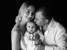 Співак Віктор Павлік і його кохана Катерина вперше показали обличчя 3-місячного сина Михайла