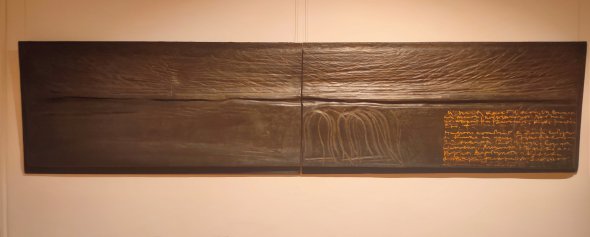 Работа "22 января" Александра Животкова посвящена первому выстрелу на Майдане, когда убили Сергея Нигояна. Показывают на выставке «Катарсис» в Софии Киевской