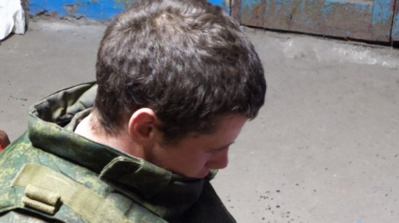 23-летнего боевика ЛНР, сбежавшего от террористов на позиции украинских военных, задержали и допросили