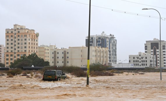 Оман и Иран страдают от циклона Шахин