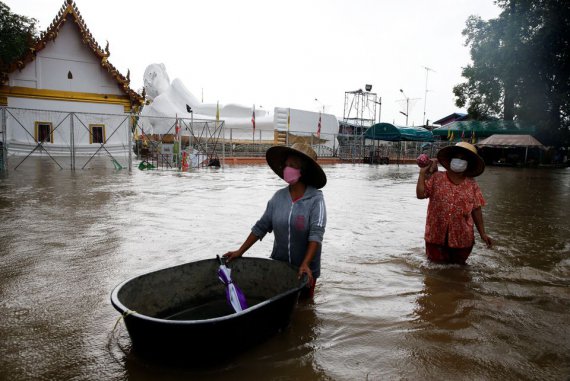 Затоплені храми в тайському місті Аюттхая, 6 жовтня