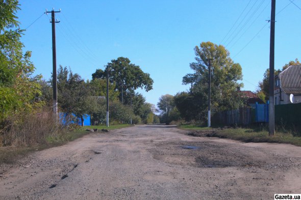 Дороги на околиці Пархомівки погані