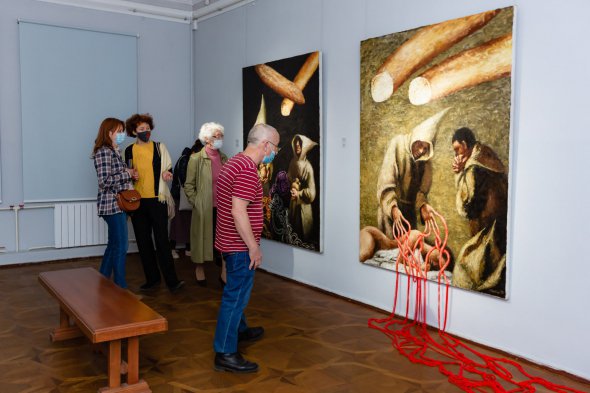 Три виставки пам'яті художника Олександра Ройтбурда (1961-2021) покажуть у різних столичних локаціях. До 17 жовтня роботи можна побачити Київській картинній галереї