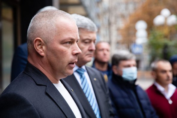 Петро Порошенко разом із депутатами прибув до Офісу генпрокурора для невідкладного прийому в Ірини Венедіктової