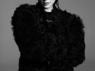 Ізраїльська акторка Ґаль Ґадот, відома за роллю у фільмі "Диво-жінка", прикрасила обкладинку глянцю