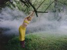 Американська співачка 28-річна Майлі Сайрус знялася у провокативній фотосесії