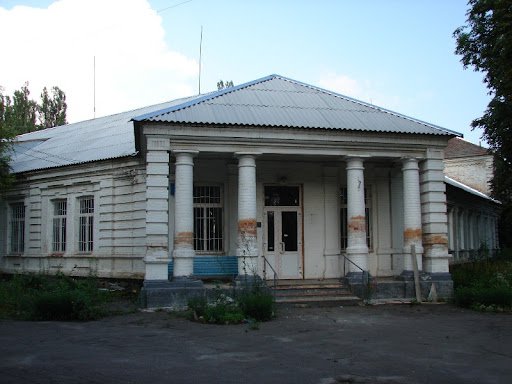 Більшість корпусів Полтавсько психіатричної лікарні були зруйновані у 1941–1943 роках. Відбудова тривала майже 20 років