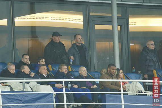 Кучма, Льовочкін, Гордон дивилися футбол у VIP-ложі.
