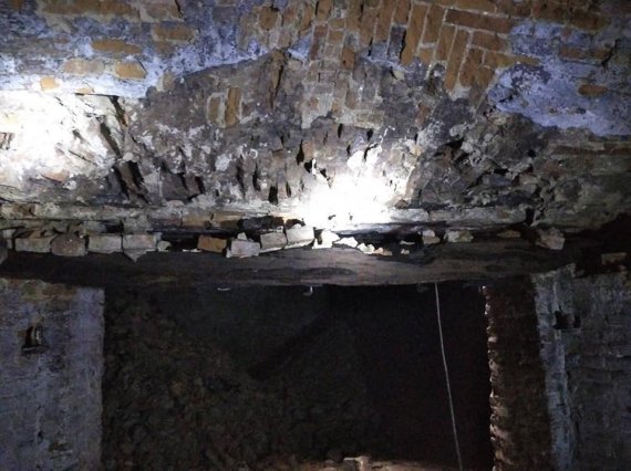В Нежине Черниговской области археологи обнаружили древнее подземелье