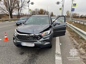 Под Киевом автомобиль сбил насмерть женщину. Фото: Патрульная полиция