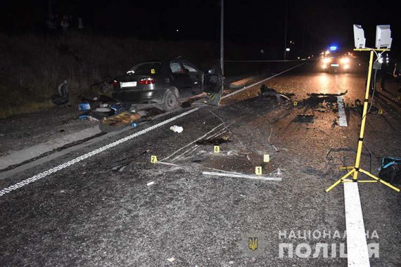 Под Тернополем пьяный водитель вызвал ужасное ДТП. Супруги погибли, их сын - в больнице