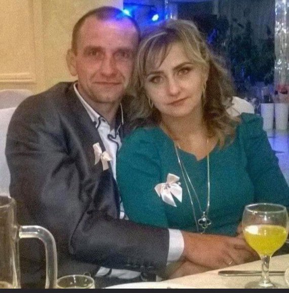 Під Тернополем п'яний водій на Skoda влетів у Daewoo подружжя Алли та Володимира Подоляків із обласного центру. Чоловік і жінка загинула на місці. Їхнього осиротілого 5-річного сина рятують лікарі. Осиротів також син Алли від першого шлюбу. Він у день трагедії залишився вдома