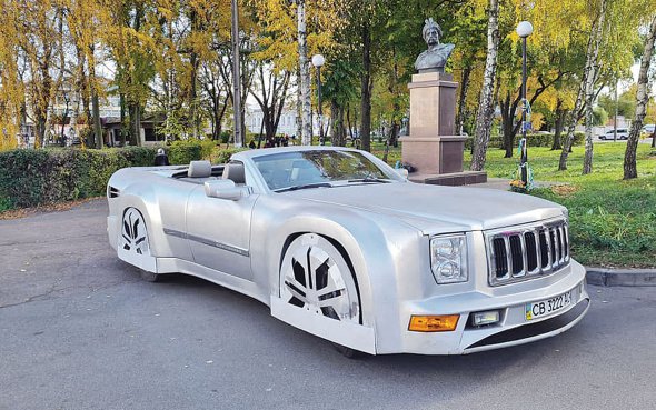 Автомобіль ”Валентина” Микола Тараканов збирав чотири роки. Витратив 15 тисяч доларів