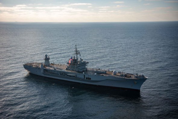 USS Mount Whitney брав участь у операціях в Атлантичному океані, Середземному, Карибському морях, Індійському океані. Базується в італійському порту Гаета
