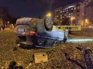 В Харькове Mitsubishi Outlander протаранил Chevrolet Aveo и перевернулся. За рулем мог быть полицейский