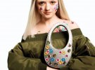 Британская актриса Мейси Уильямс, прославившаяся благодаря участию в культовом сериале "Игра престолов", снялась в модном кампейне парижского бренда Coperni