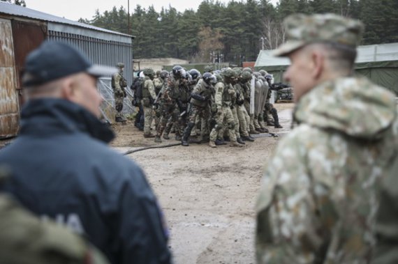 Литва построила военную базу на границе с Беларусью. Литовские военные проводят совместные тренировки со Службой общественной безопасности и полицейскими. Фото: kariuomene.lt