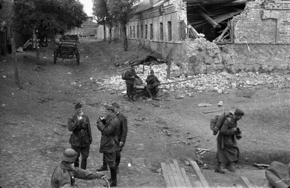 Gazeta.ua собрали фото города Днепр в 1941 году.