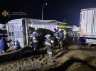 У Харкові вантажівка MAN розчавила автомобіль таксі Renault Logan. Загинули 40-річний водій таксі та його пасажирки - 49 річна жінка з 3-річною онукою