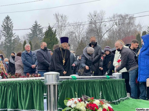 Олександра Омельченка поховали на Байковому кладовищі