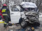 Під Черніговом зіткнулися маршрутка і вантажівка. 13 загиблих, ще семеро людей у лікарні