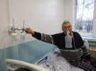 Петро Васильович потрапив у ковідне відділення лежачим. Зараз почувається краще.