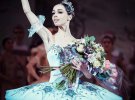 Прима-балерина Катерина Кухар виступала в багатьох країнах. Вона грала провідні ролі на сценах Європи, Азії, Канади і США