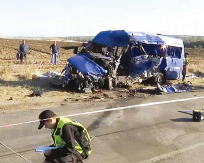 Под Одессой автоцистерна протаранила маршрутку, в которой находились 11 пассажиров и водитель. Девять погибли