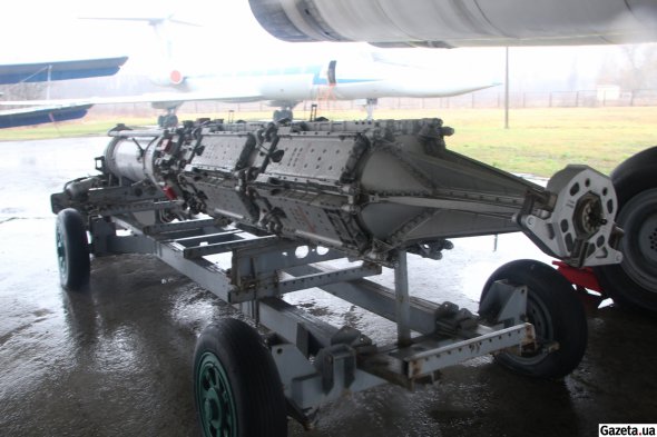 Револьверна ракетна установка Ту-160, розрахована на 6 ракет Х-55. Таких у ракетних відсіках літака могло поміститися дві