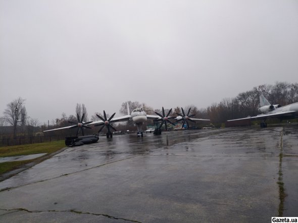Єдиний у світі турбогвинтовий стратегічний бомбардувальник-ракетоносій Ту-95МС "Bear" у музеї важкої бомбардувальної авіації в Полтаві