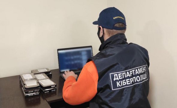 Правоохранители провели 117 обысков по всей Украине