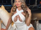 Белорусская модель Даша Март делится смелыми фото в сети