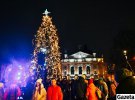 17 декабря во Львове торжественно открыли главную елку города