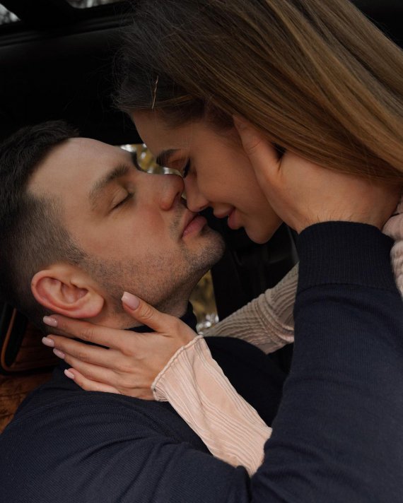 Блогер Александра Пустовит, которая на днях развелась, показала нового избранника