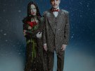 Звездные супруги Ната Жижченко, известная как Onuka, и Евгений Филатов (солист группы The Maneken) оделись как Мортисия и Гомес Адамсы