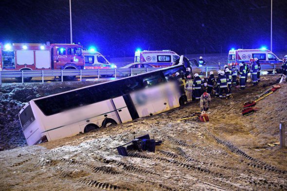 На юге Польши разбился автобус с украинцами. Один человек погиб, еще пятеро искалечились