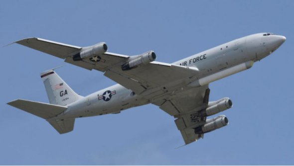 Американский самолет-разведчик E-8C