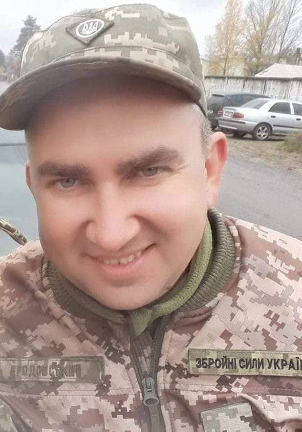 Богдан Бродовский погиб в результате смертельных ранений, полученных во время прямого попадания противотанковой управляемой ракеты в автомобиль ВСУ