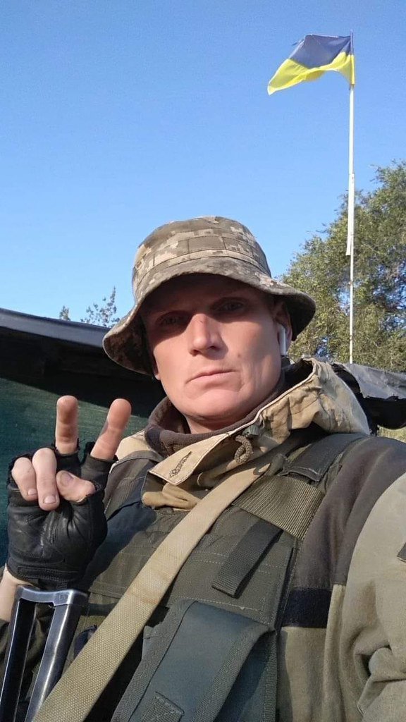 Олексій Стрижак загинув внаслідок смертельних осколкових поранень, що дістав під час артилерійського обстрілу позицій ЗСУ