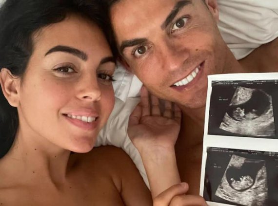 Футболист Криштиану Роналду с женой Джорджиной Родригес сообщили, что ждут двойню. 32,3 млн лайков