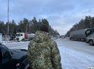 Загальна протяжність кордону, який охороняє 9-й загін становить 600 км. КПП "Виступовичі" знаходиться за 14 кілометрів від кордону з Білоруссю. У транзитній зоні водії не мають права зупинятися