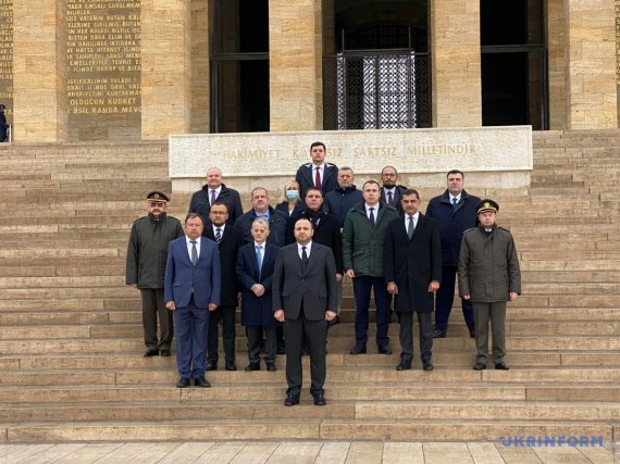 Із офіційним візититом у Туреччину поїхали депутати з різних фракцій
