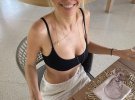 Співачка Віра Брежнєва показалася в бікіні на мальдівському відпочинку