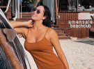 Американська фітнес-модель Гоуп Біл, яку в мережі називають Міс ідеальні груди, захоплює юзерів сміливими кадрами