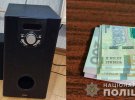 В Полтавской области задержали 20-летнюю женщину из Херсона, которая обворовывала своих поклонников в кафе